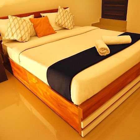 Bed and Breakfast Loyal Residency Sultan Bathery Exterior foto